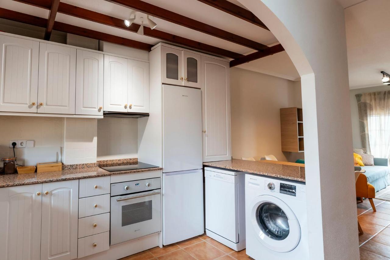 Atico Con Terraza-Solarium Y Piscina 4-6 Personas Wifi A/C Apartment Roda Luaran gambar