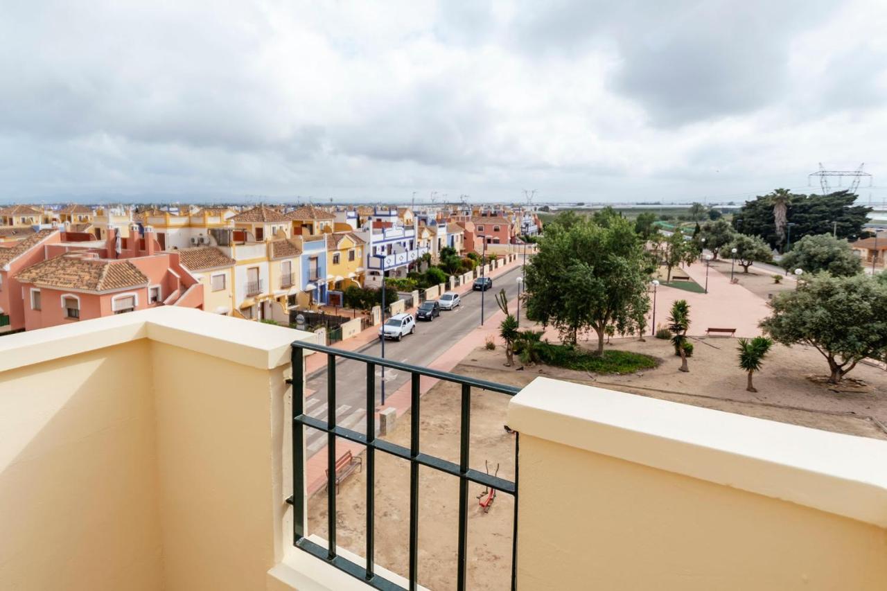 Atico Con Terraza-Solarium Y Piscina 4-6 Personas Wifi A/C Apartment Roda Luaran gambar